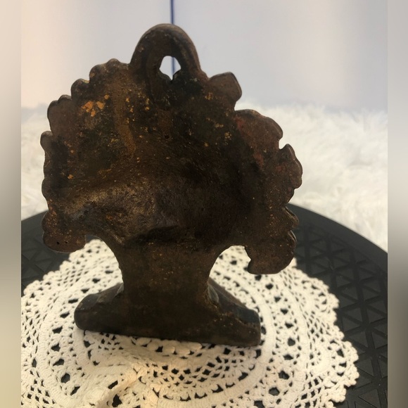 Antique Cast Iron Doorstop Fruit and Flowers Basket - Picture 8 of 10